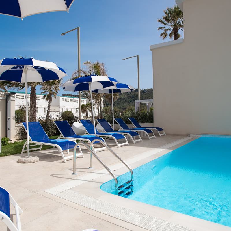 nautilus hotel cagliari poetto la piscina